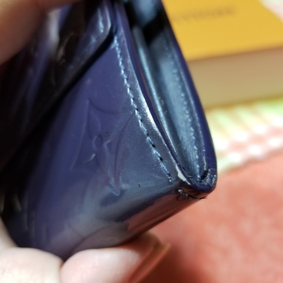 Authentic LV Vernis Sarah Long Wallet - Picture 6 of 17